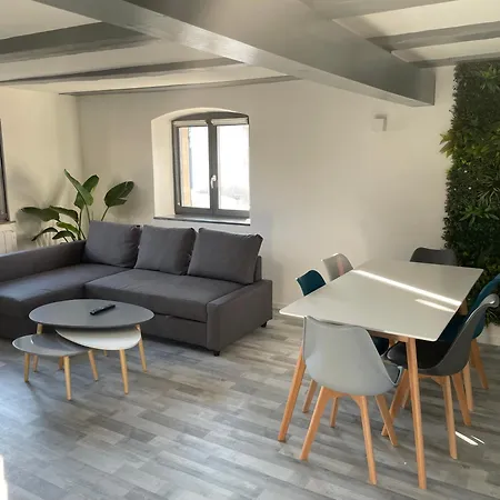 L'escapade Apartment *